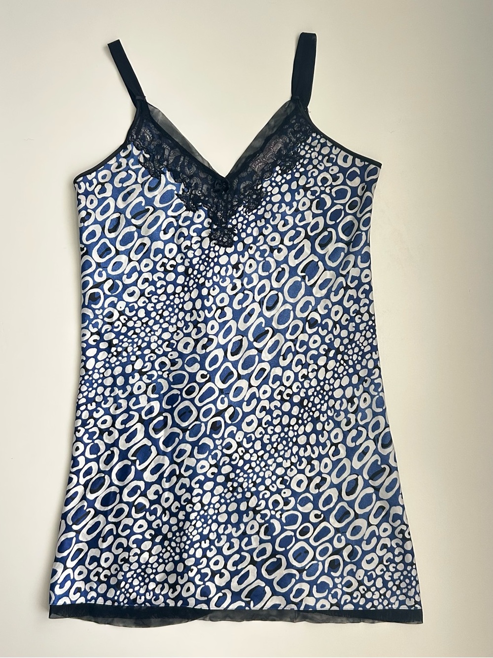 Oscar de la Laurenta blue & white leopard print slip dress with lace trim